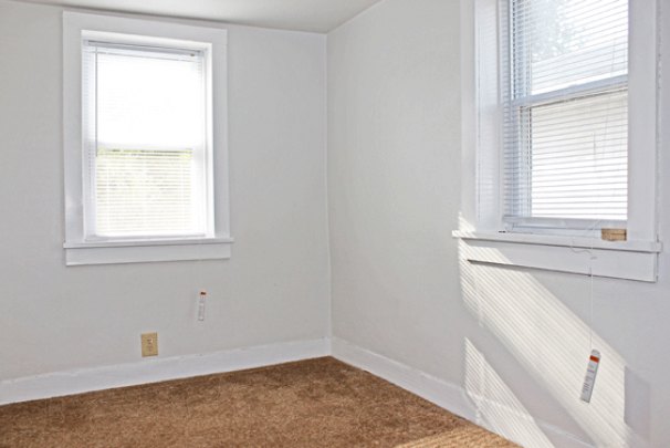 Bedroom 1 (1st Floor)