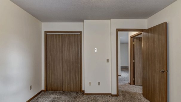 Queen Bedroom 2