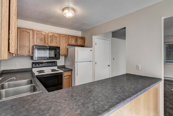 Kitchen with Snack Bar Counter